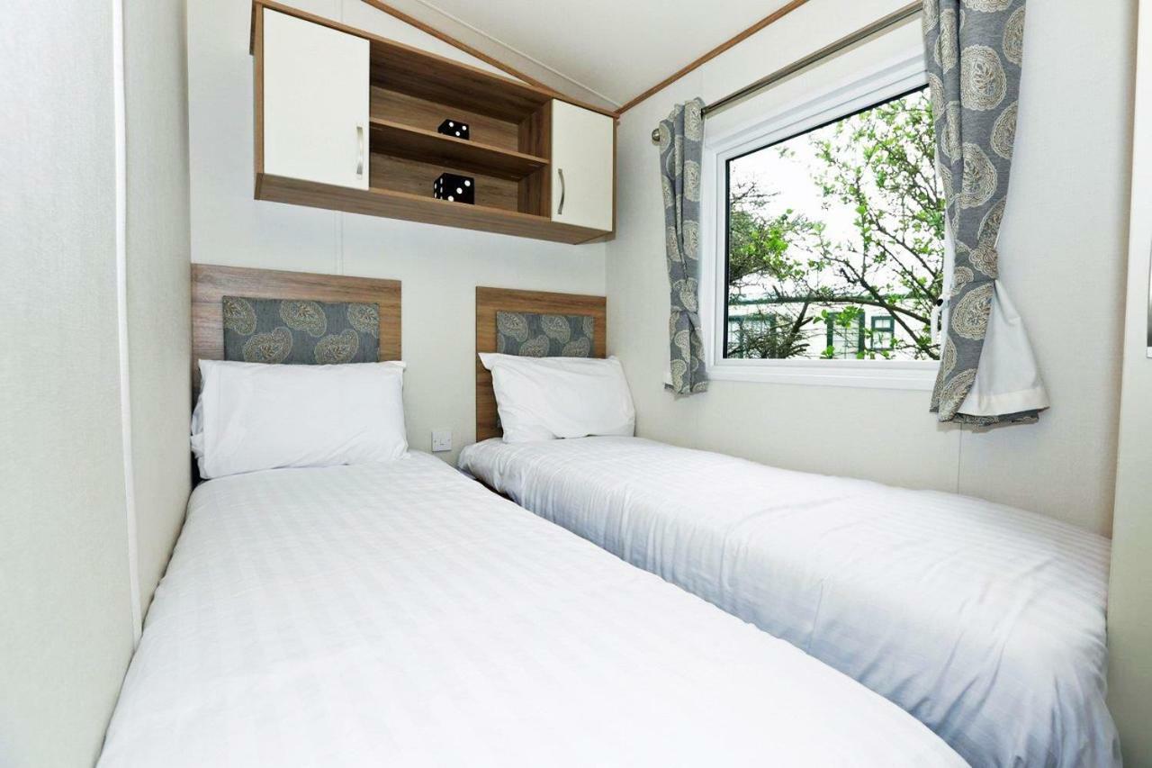 Sandy Balls Holiday Village 포딩브리지 외부 사진